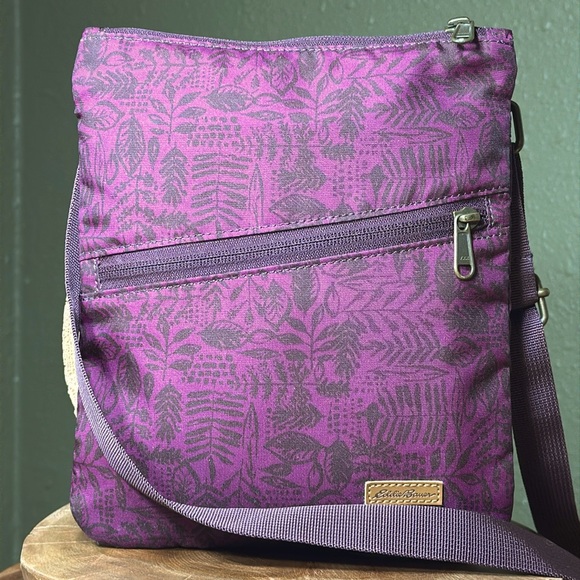 Eddie Bauer Handbags - EDDIE BAUER Leaf Padded Crossbody